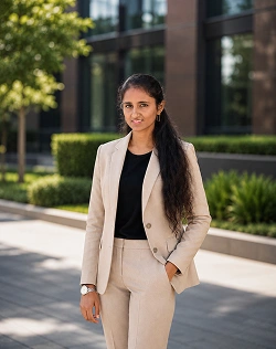 Thilaga, UI/UX Designer at Freshora